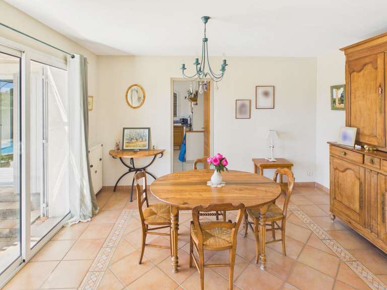 House Eyragues - 4 bedrooms - 233m²