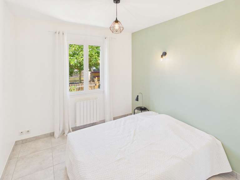 House Eyragues - 3 bedrooms - 138m²