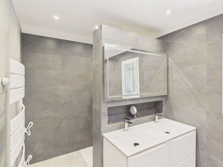 House Eyragues - 3 bedrooms - 138m²