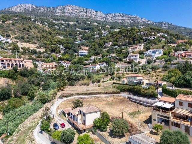 Terrain Èze