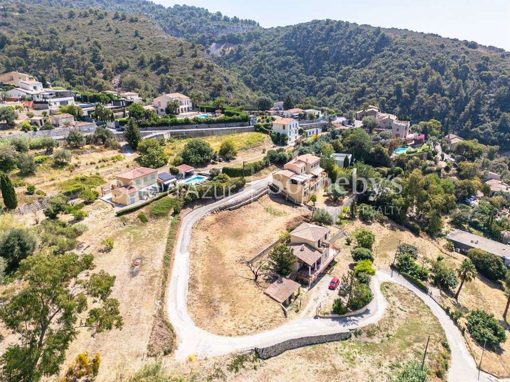 Terrain Èze