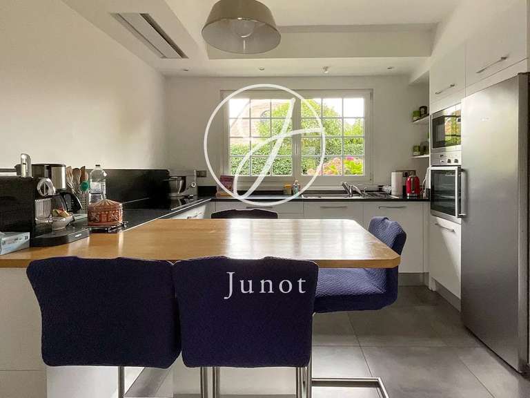 Maison Faches-Thumesnil - 4 chambres - 161m²