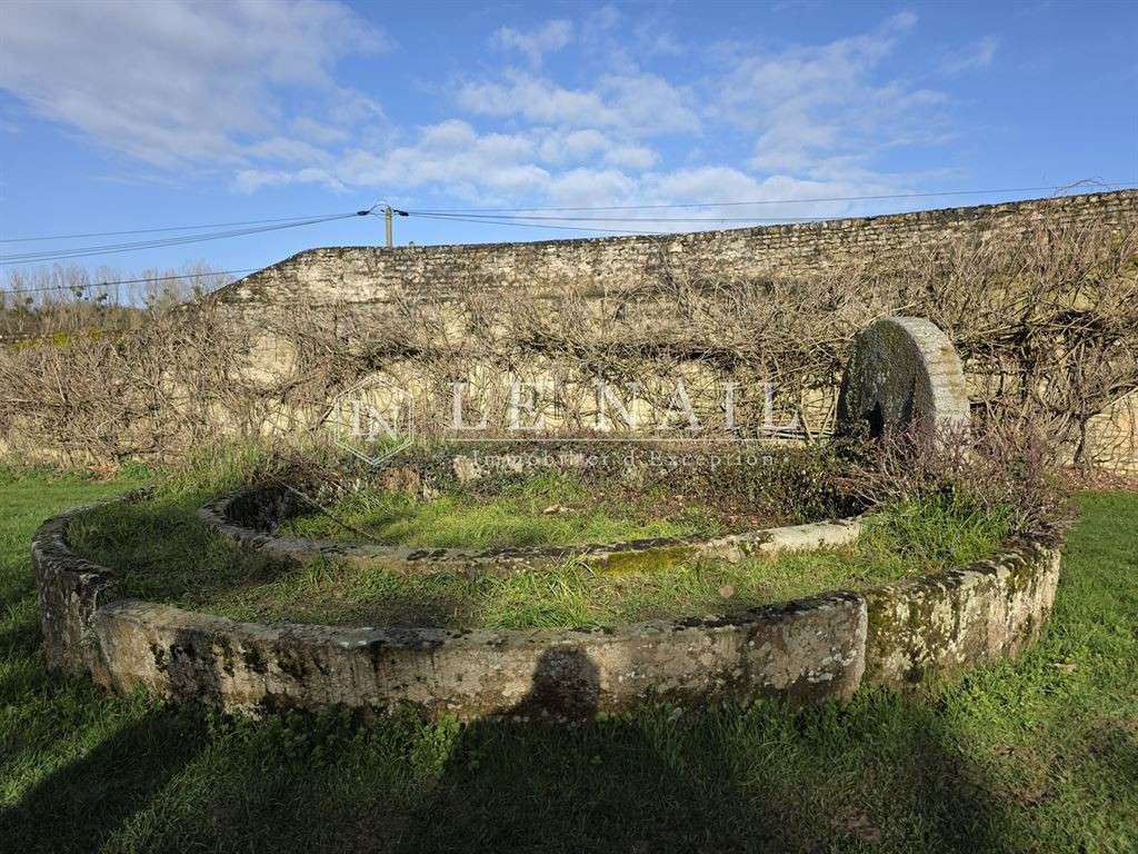 Manor Falaise