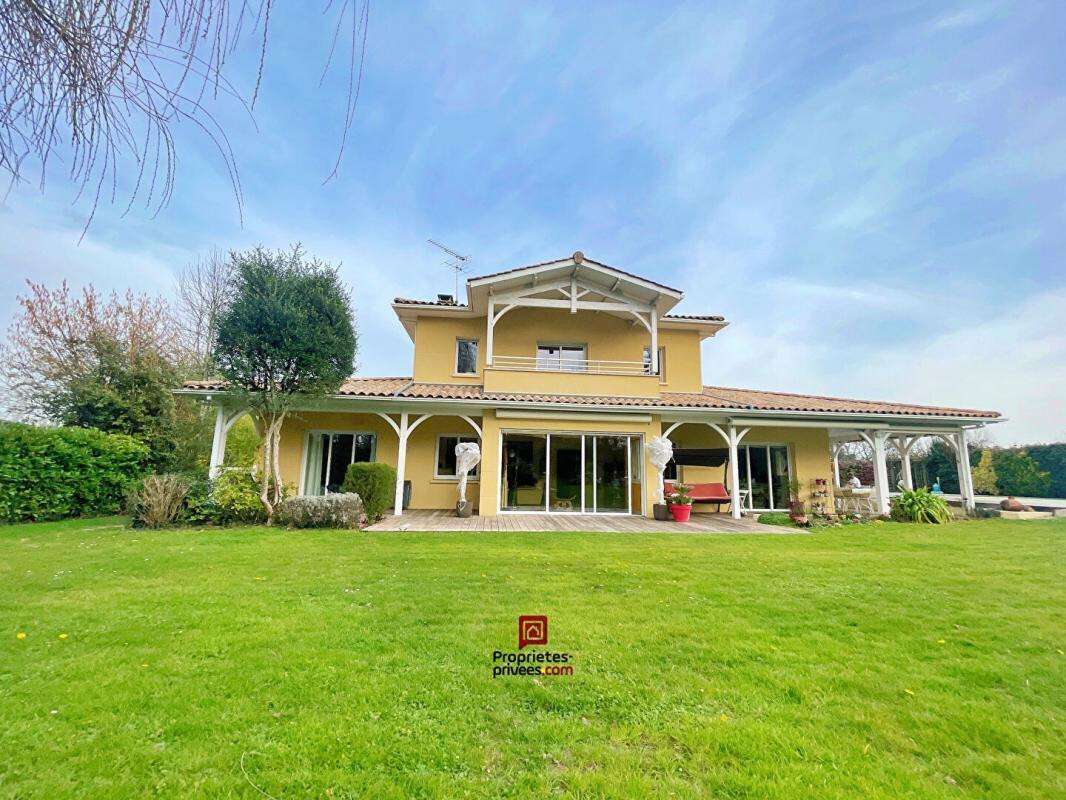 Vente Maison FarguesSaintHilaire 870 000€