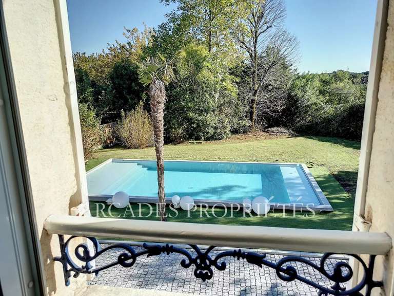 Maison Fargues-Saint-Hilaire - 3 chambres - 163m²