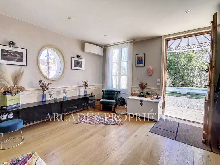 Maison Fargues-Saint-Hilaire - 3 chambres - 163m²