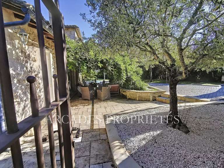 Maison Fargues-Saint-Hilaire - 3 chambres - 163m²