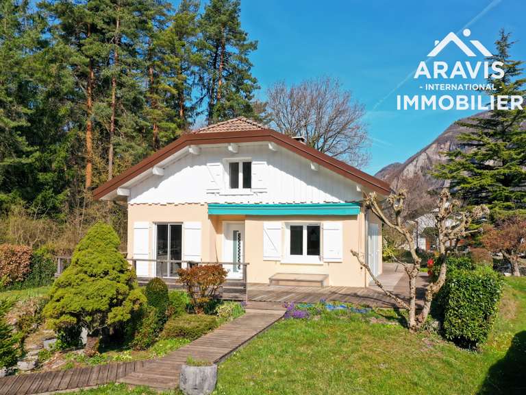 House Faverges-Seythenex - 5 bedrooms - 145m²