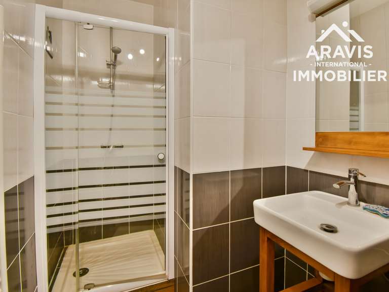 Maison Faverges-Seythenex - 6 chambres - 393m²