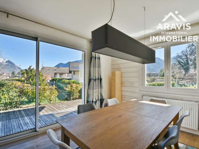 Maison Faverges-Seythenex - 5 chambres - 145m²