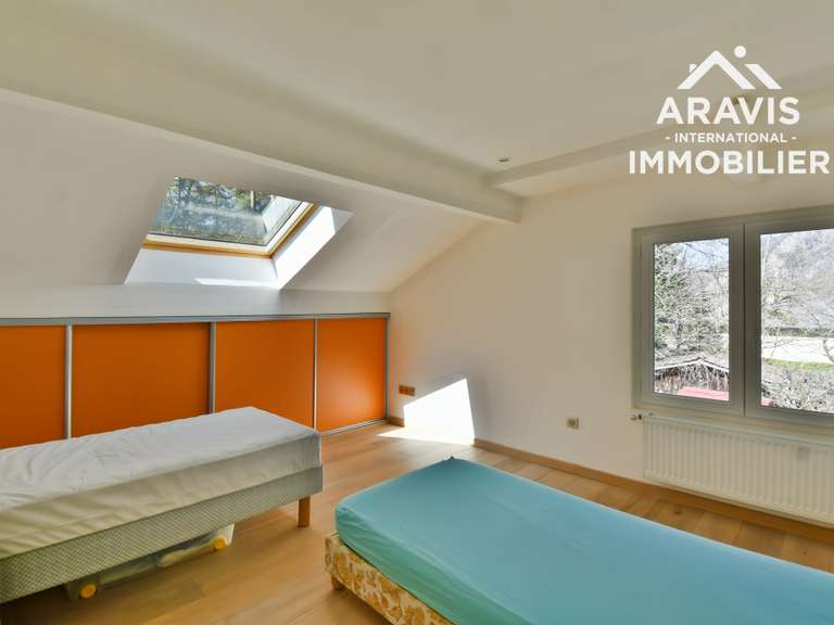 Maison Faverges-Seythenex - 5 chambres - 145m²