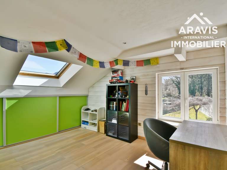 Maison Faverges-Seythenex - 5 chambres - 145m²