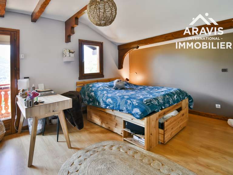 Maison Faverges-Seythenex - 4 chambres - 199m²
