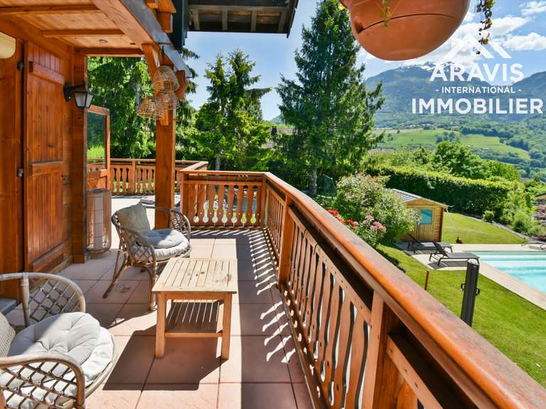 Maison Faverges-Seythenex - 4 chambres - 199m²