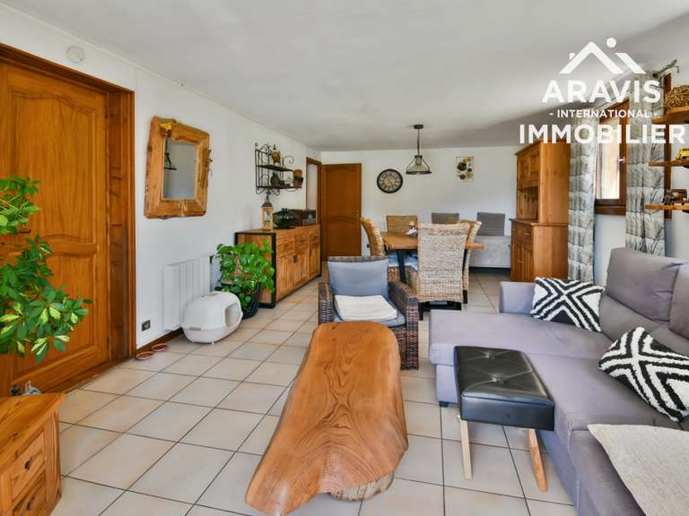 Maison Faverges-Seythenex - 4 chambres - 199m²