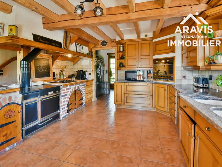 Maison Faverges-Seythenex - 4 chambres - 199m²