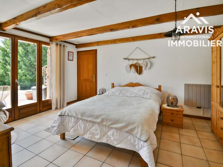 Maison Faverges-Seythenex - 4 chambres - 199m²