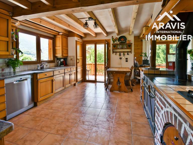 Maison Faverges-Seythenex - 4 chambres - 199m²