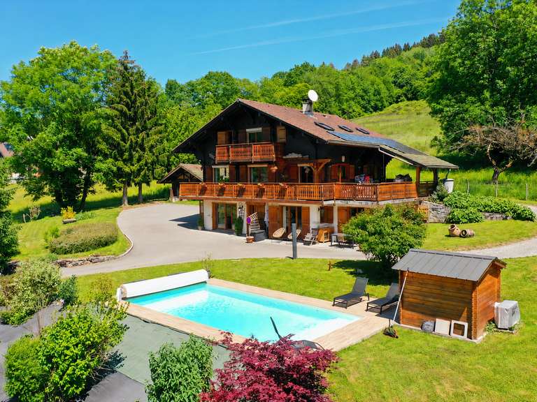 Maison Faverges-Seythenex - 4 chambres - 199m²