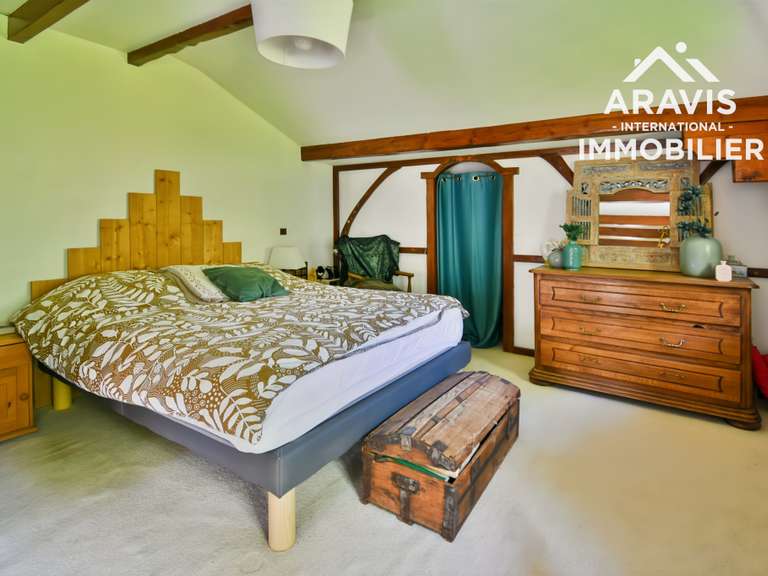 Maison Faverges-Seythenex - 4 chambres - 199m²
