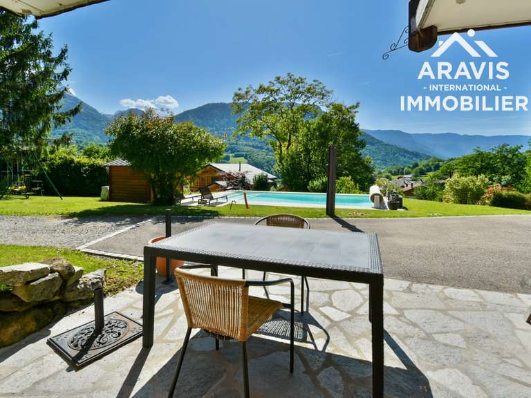 Maison Faverges-Seythenex - 4 chambres - 199m²
