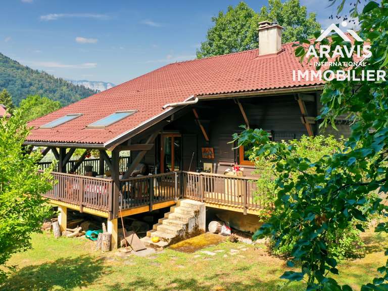 Maison Faverges-Seythenex - 4 chambres - 195m²