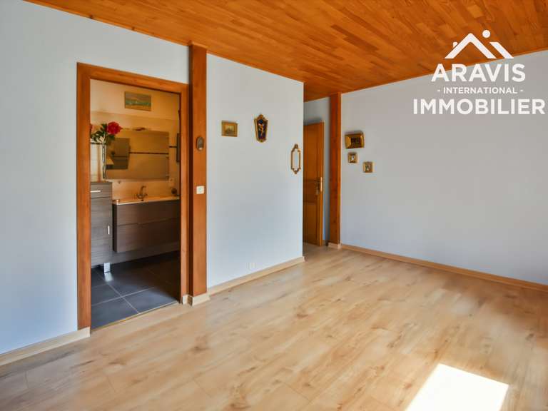 Maison Faverges-Seythenex - 4 chambres - 195m²