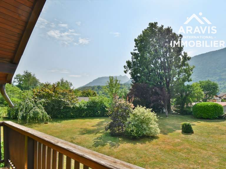 Maison Faverges-Seythenex - 4 chambres - 195m²