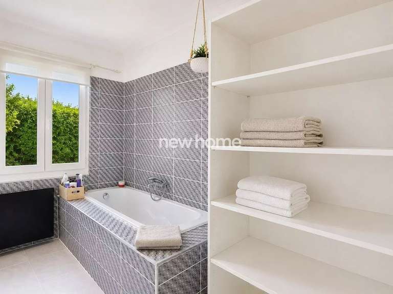 Maison Fayence - 5 chambres - 256m²
