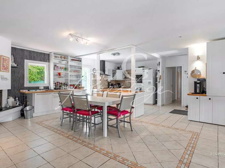Maison Fayence - 5 chambres - 206m²