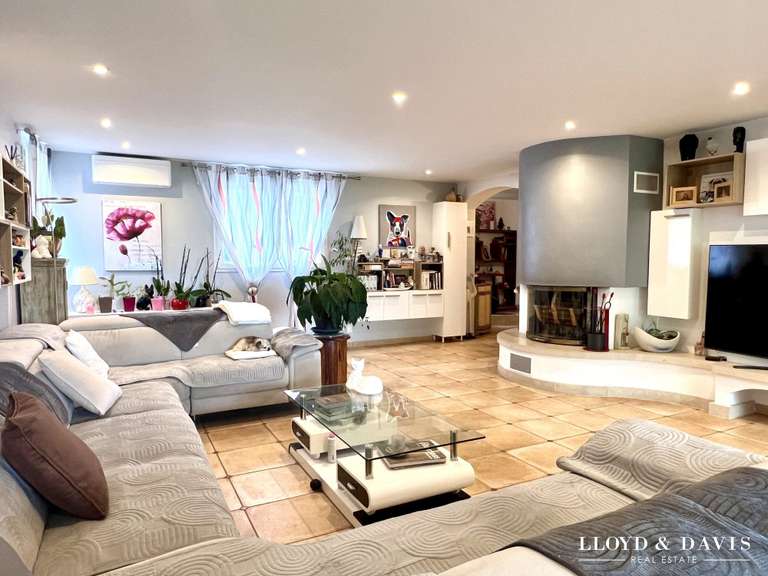Maison Fayence - 4 chambres - 204m²