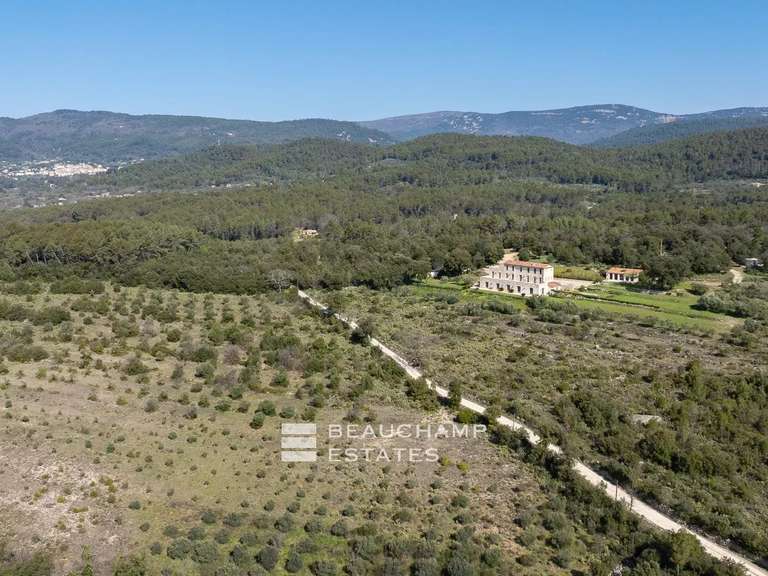 Propriété Fayence - 3 chambres - 428m²