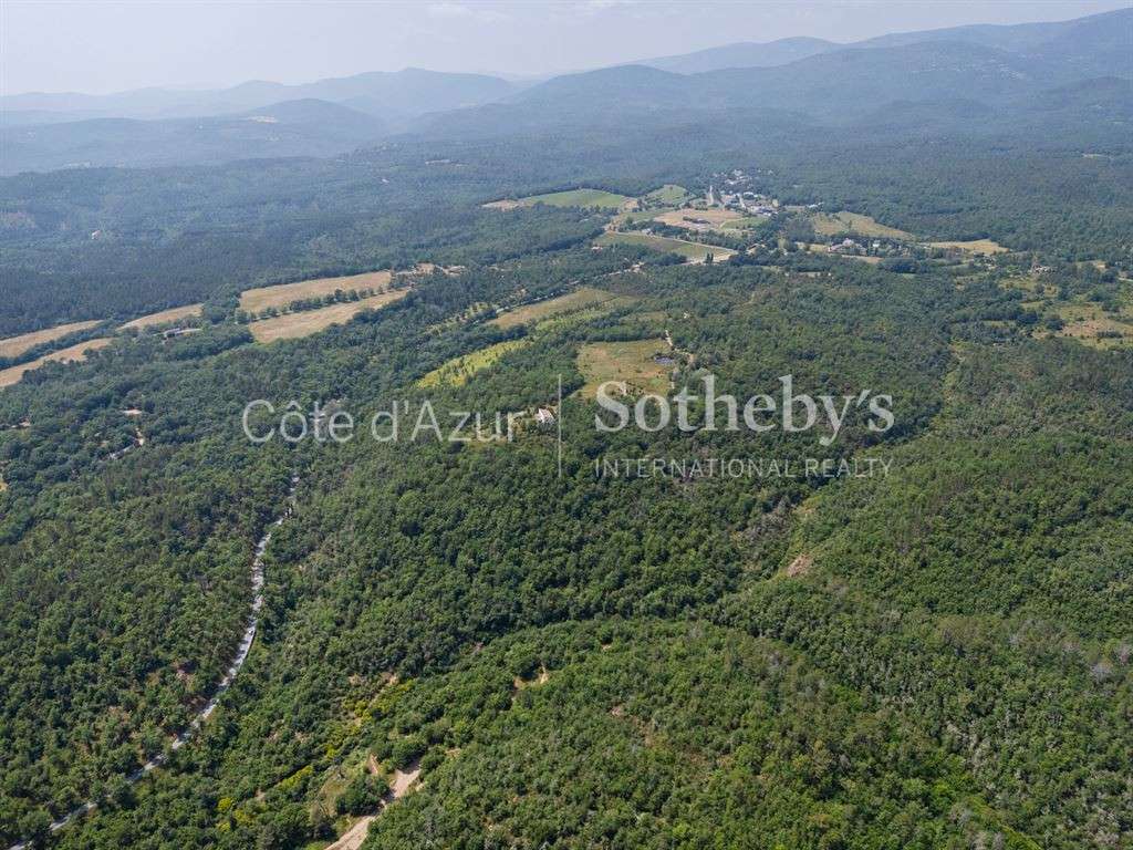 Terrain Fayence