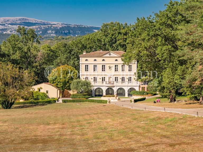 Villa Fayence - 9 chambres - 900m²