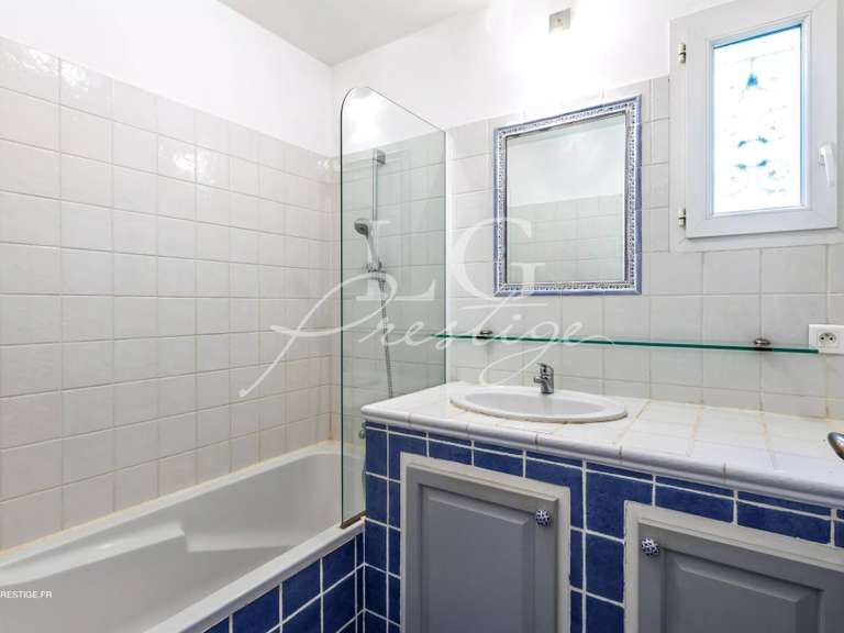 Villa Fayence - 5 chambres - 200m²