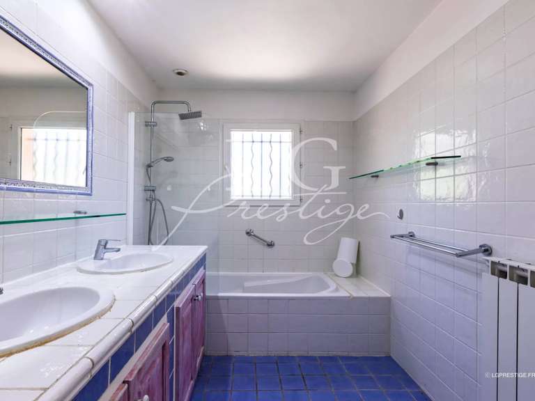 Villa Fayence - 5 chambres - 200m²