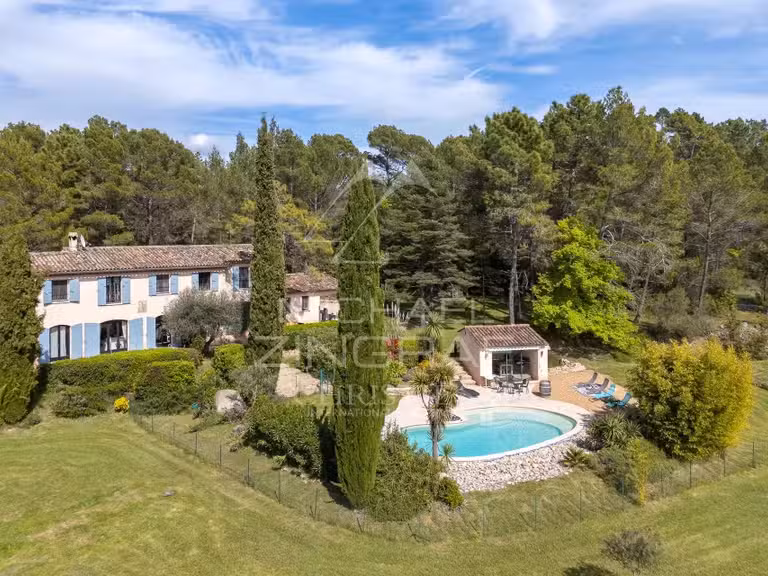 Villa Fayence - 5 chambres - 196m²