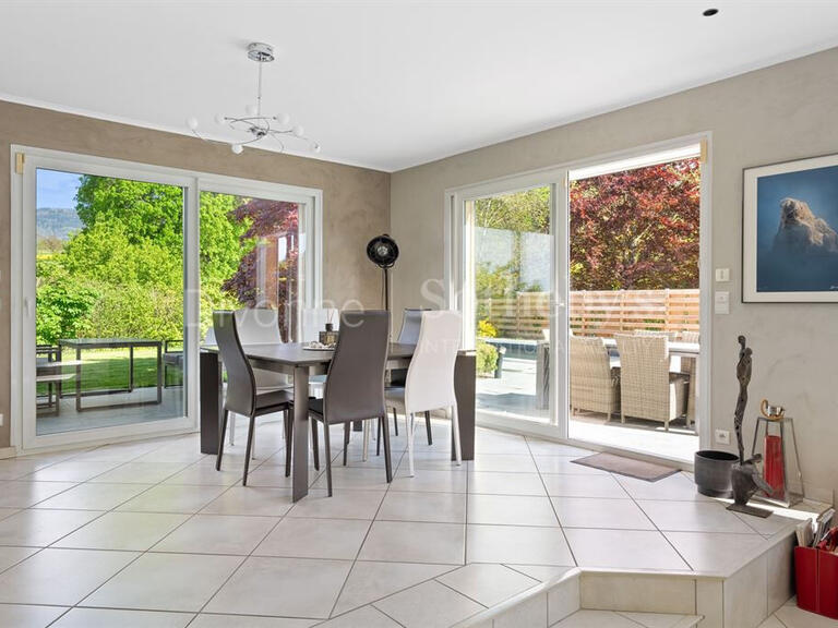 Maison Feigères - 4 chambres - 225m²