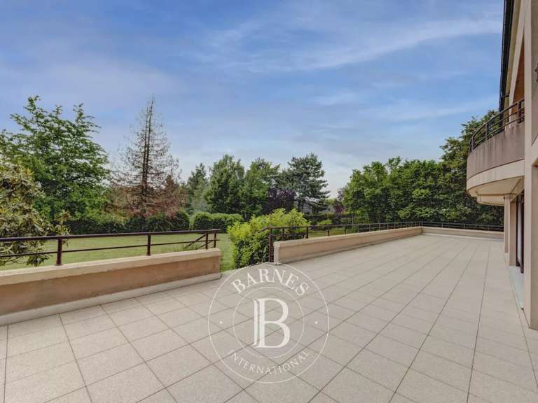 Appartement Ferney-Voltaire - 5 chambres - 348m²