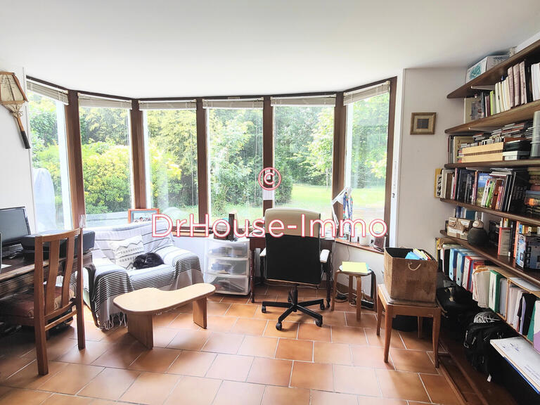 Villa Feucherolles - 4 bedrooms - 241m²