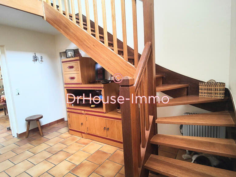 Villa Feucherolles - 4 bedrooms - 241m²