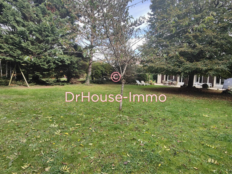 Villa Feucherolles - 4 bedrooms - 241m²