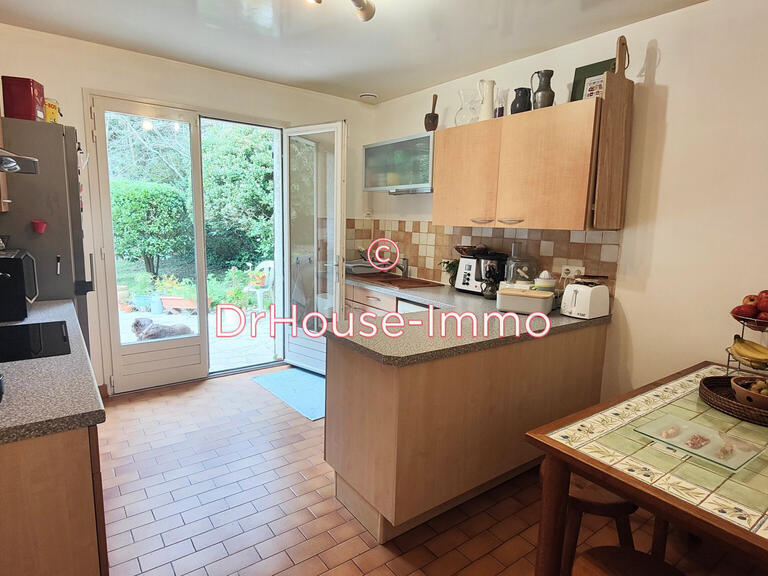 Villa Feucherolles - 4 bedrooms - 241m²