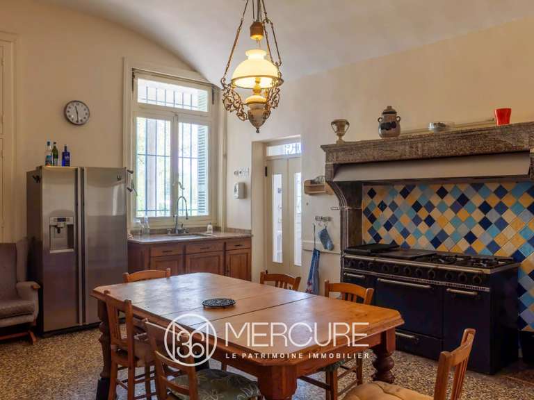 Château Feurs - 18 chambres - 1191m²