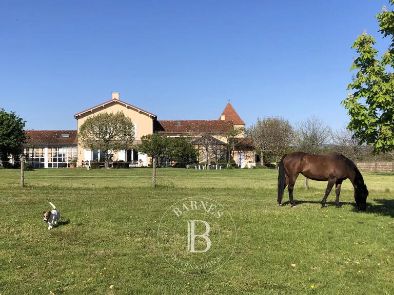 Sale Property Feurs - 8 bedrooms