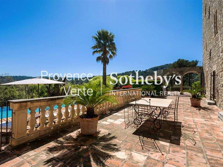 Propriété Figanières - 234m²