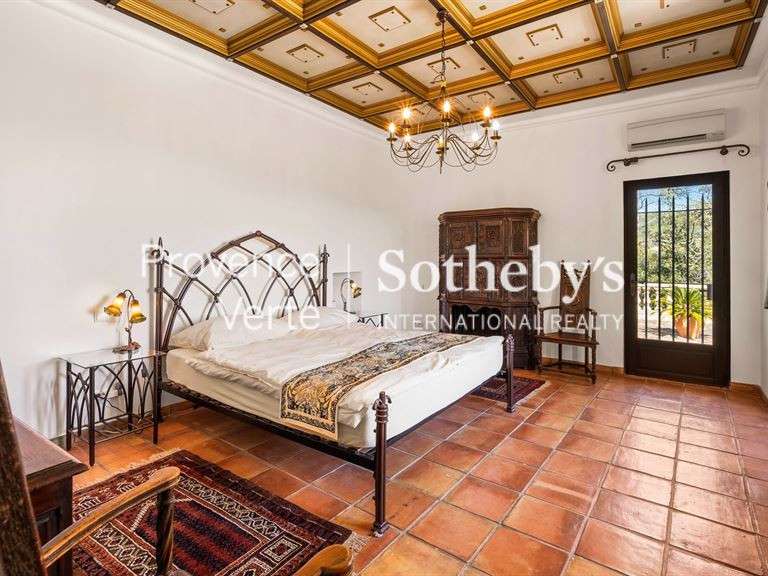 Propriété Figanières - 234m²