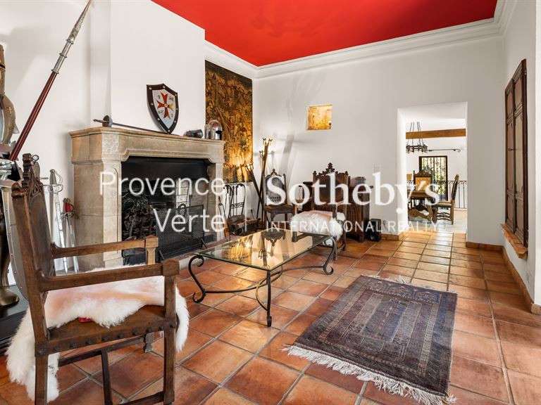 Propriété Figanières - 234m²