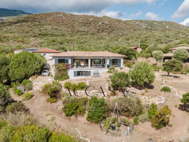 Villa Figari - 3 bedrooms - 204m²