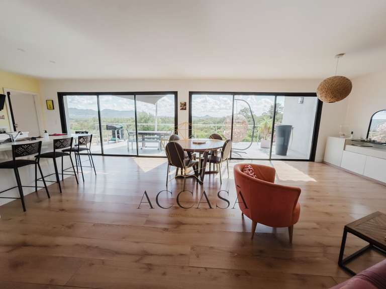 Villa Figari - 3 bedrooms - 204m²